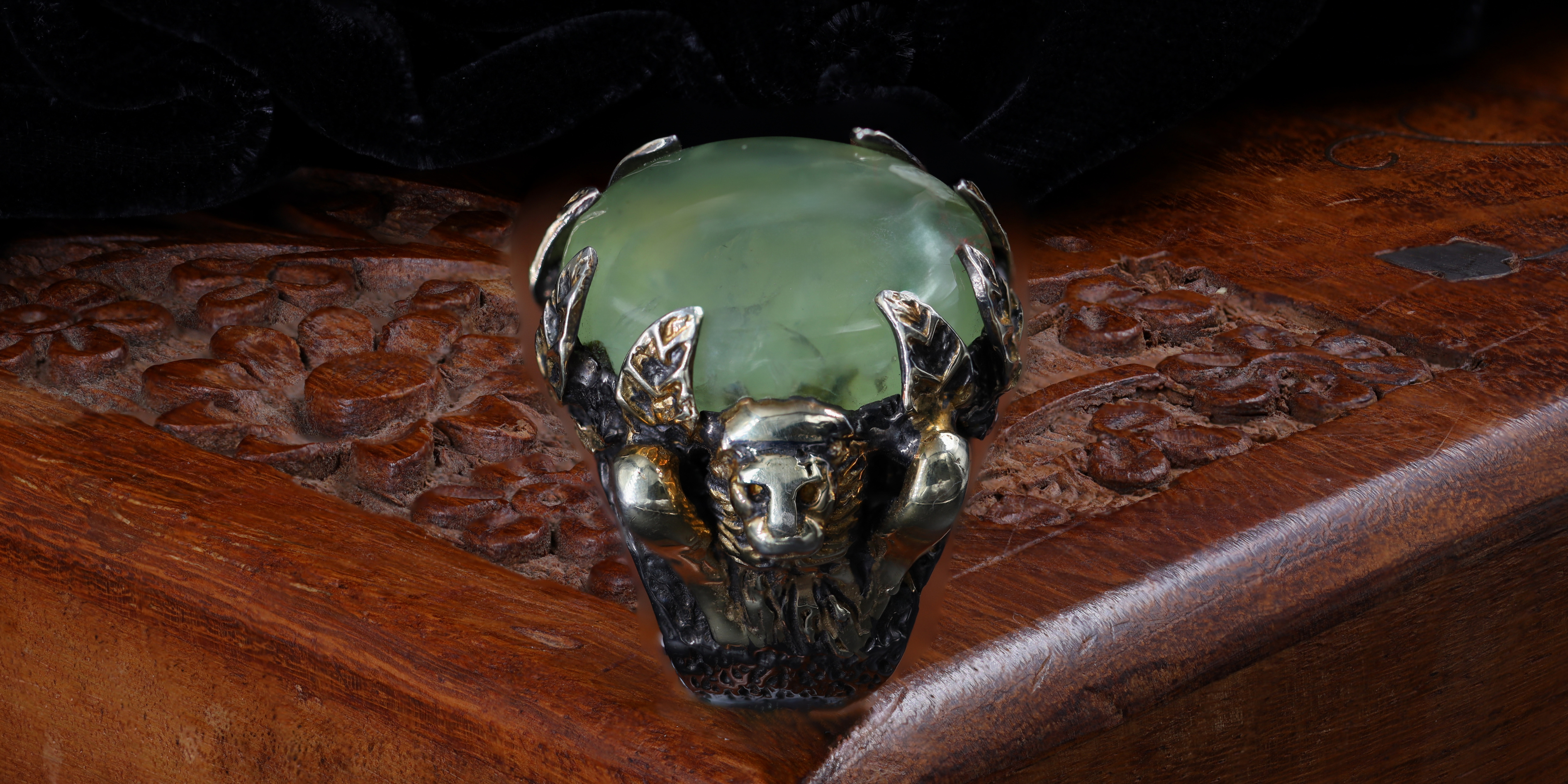 <p>Even Tone<br/>Botanic<em>al Blend</em></p>