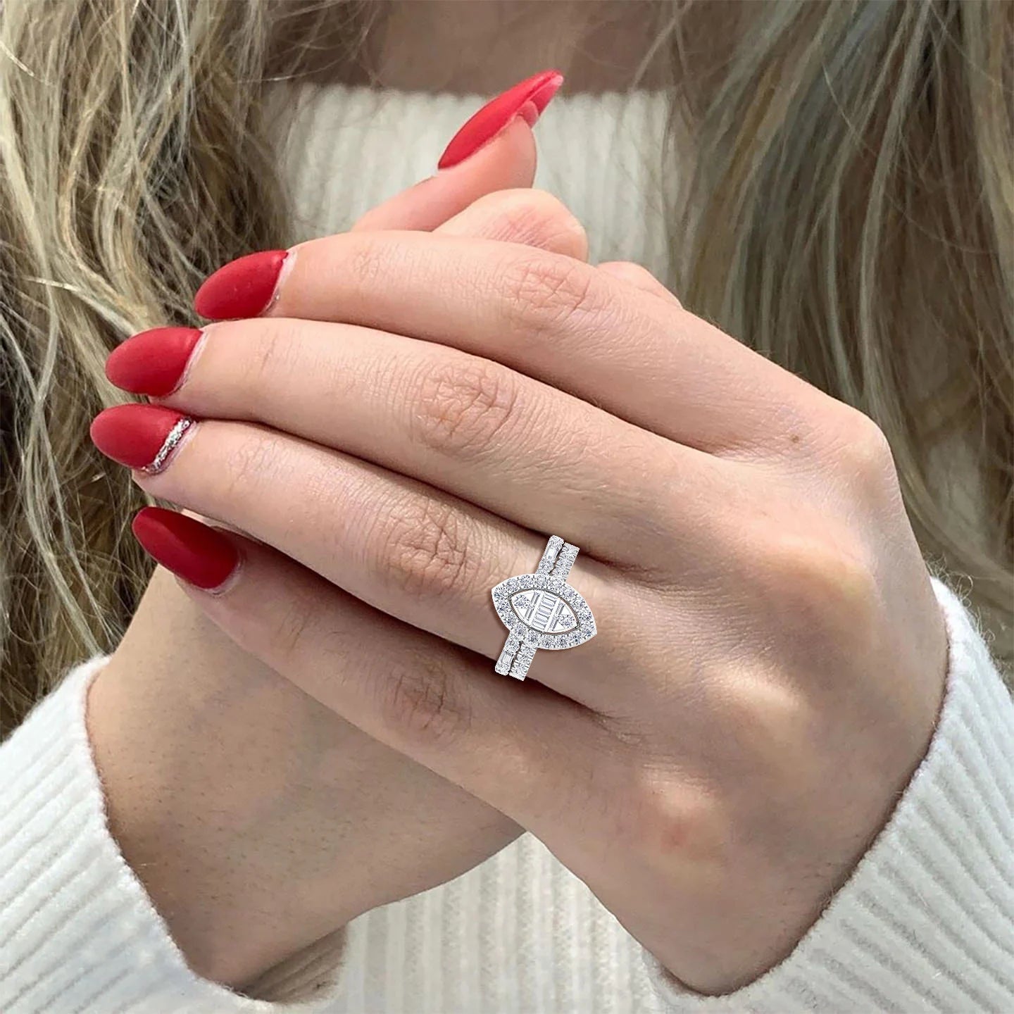 NATURAL DIAMOND JEWELLERY RING