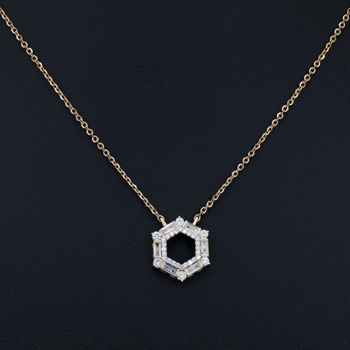 VARNORA NATURAL DIAMOND JEWELLERY PENDANT SET