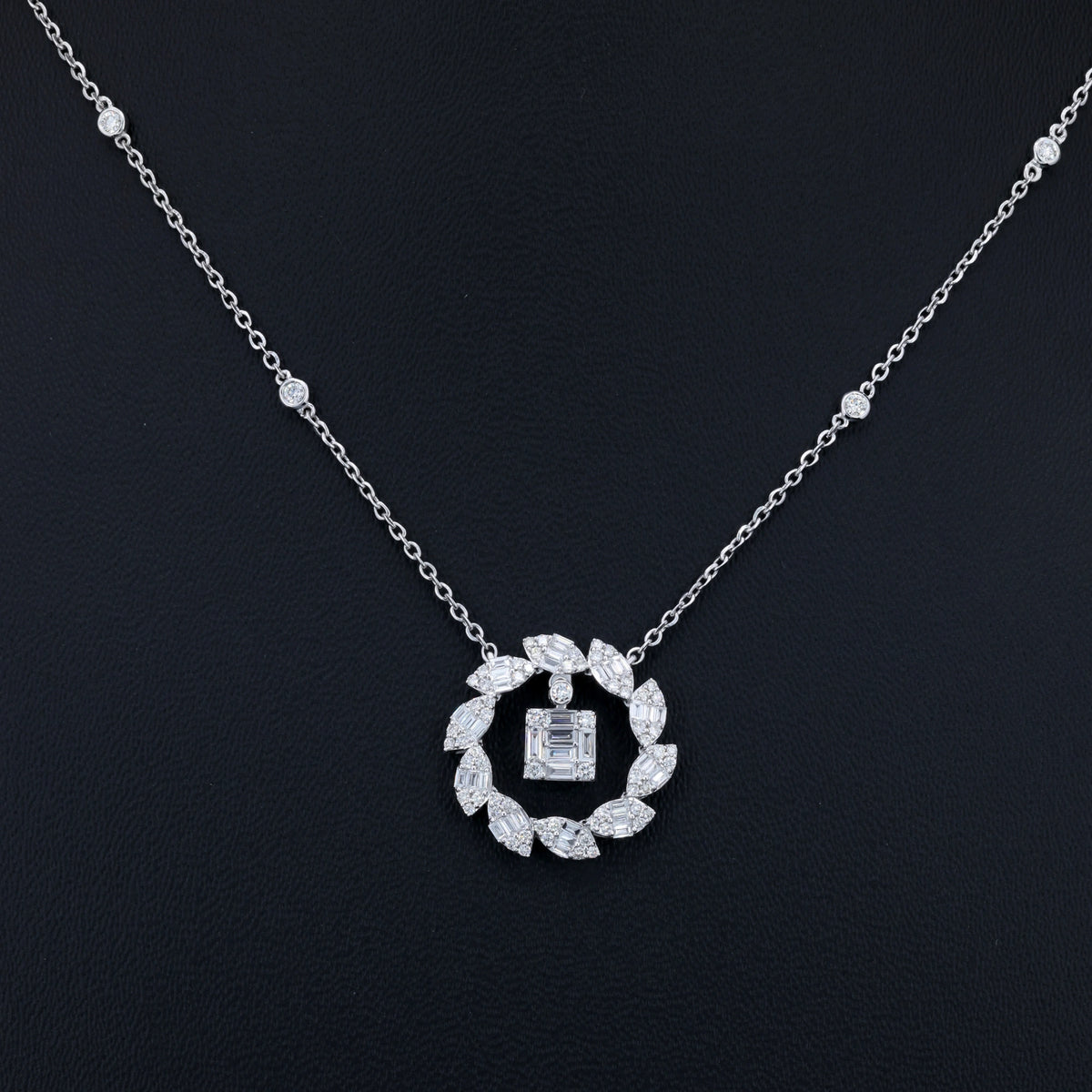 VARNORA NATURAL DIAMOND JEWELLERY PENDANT SET