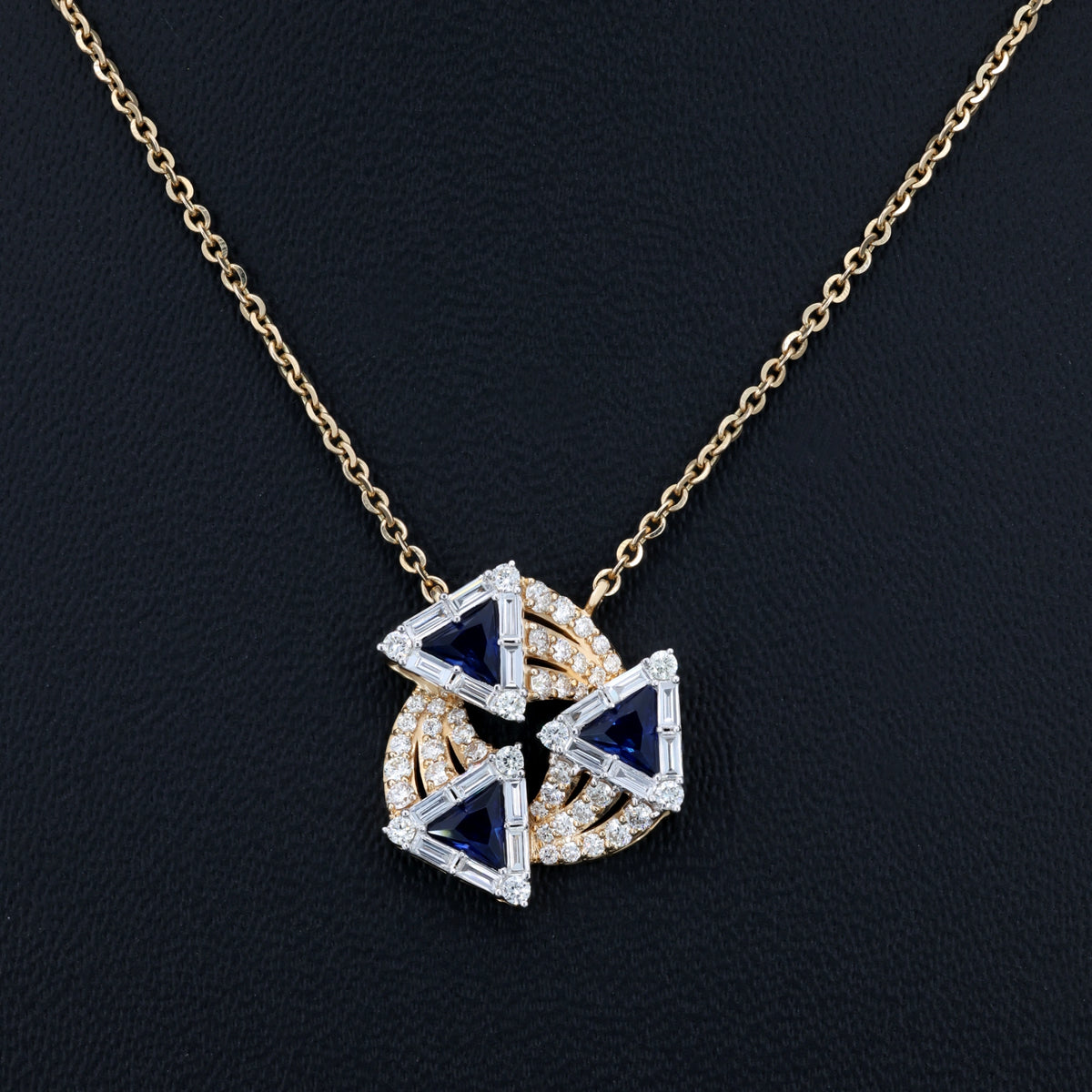 VARNORA NATURAL DIAMOND JEWELLERY PENDANT SET