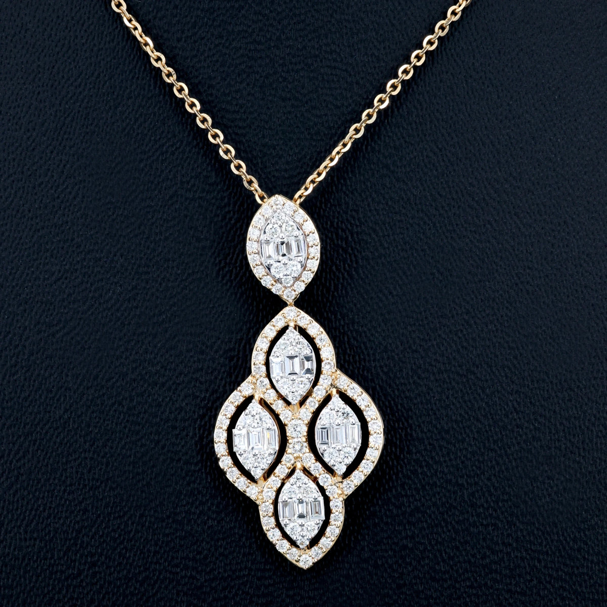 VARNORA NATURAL DIAMOND JEWELLERY PENDANT SET