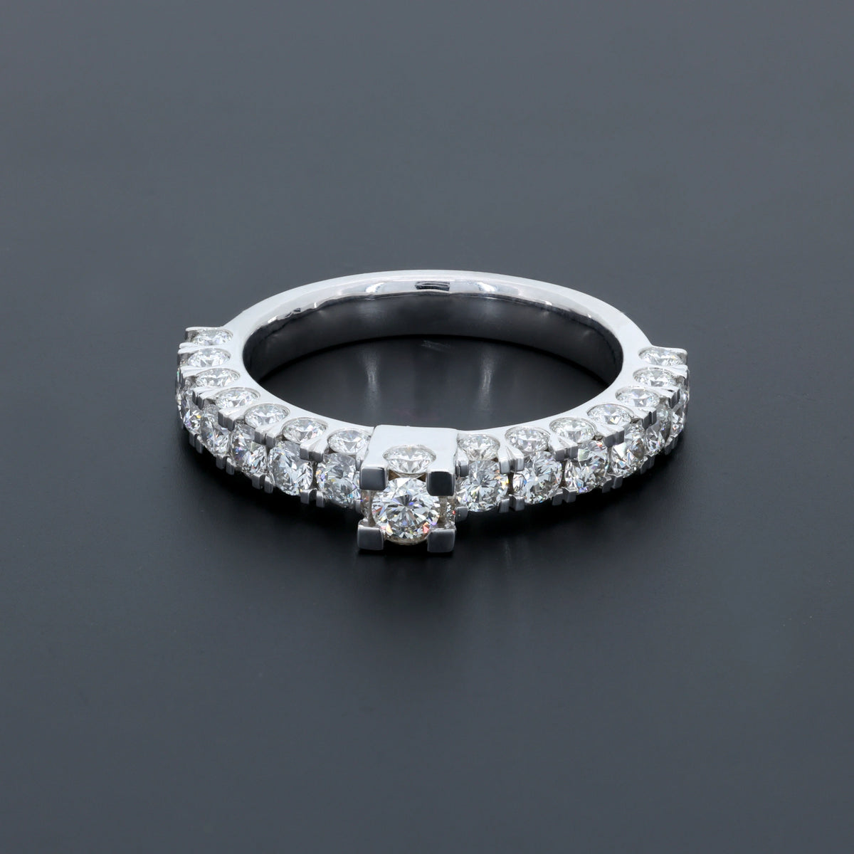 NATURAL DIAMOND JEWELLERY RING