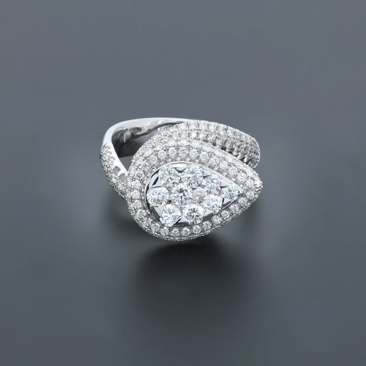NATURAL DIAMOND JEWELLERY RING
