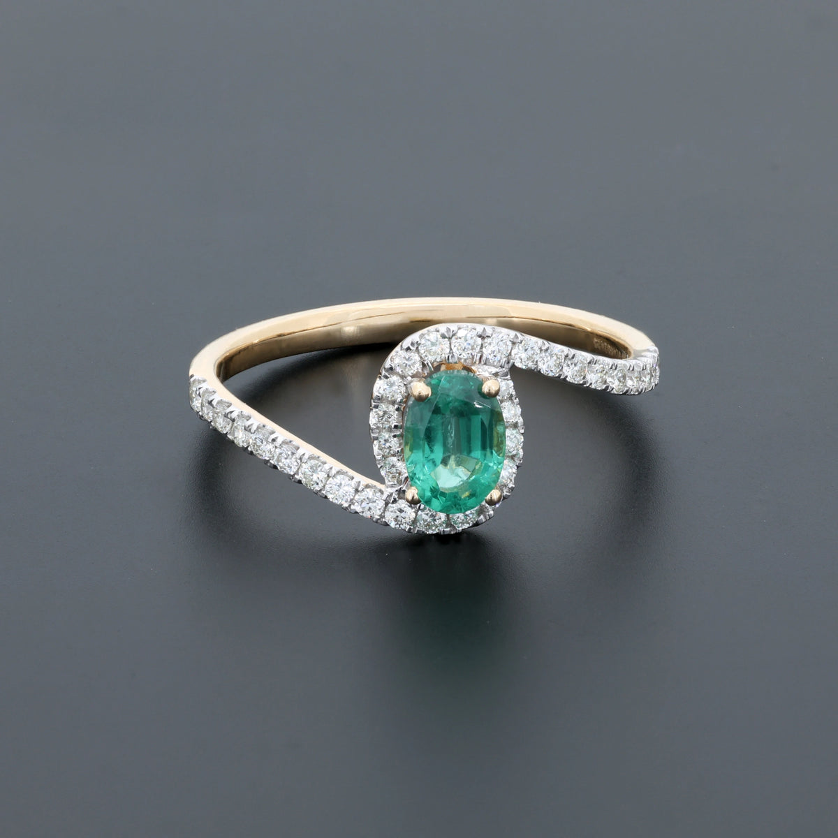 NATURAL DIAMOND JEWELLERY RING