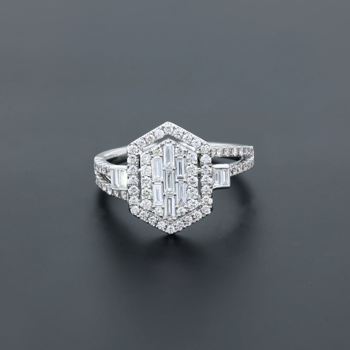 NATURAL DIAMOND JEWELLERY RING