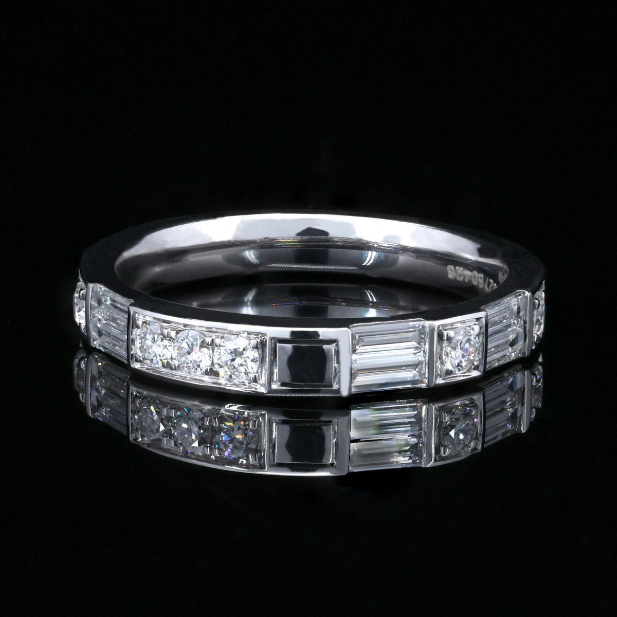 NATURAL DIAMOND JEWELLERY RING